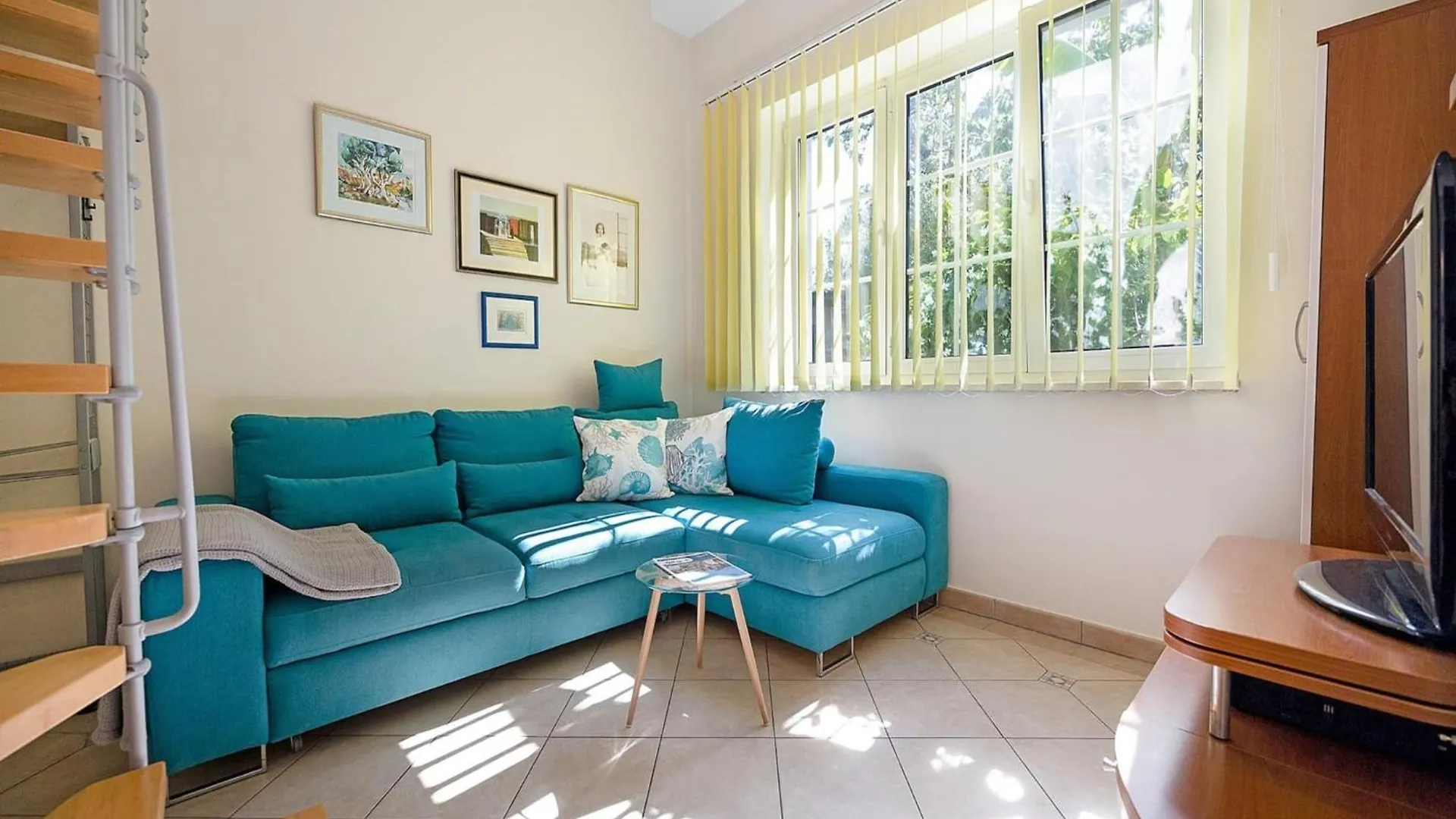 Apartment With Shared Jacuzzi In Rab Island Banjol